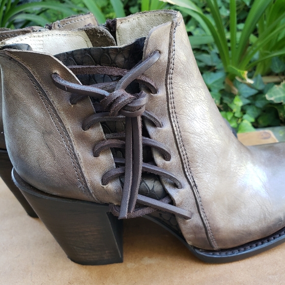 Sassy Corsetted Freebird Distressed Leather Bootie - Picture 15 of 16